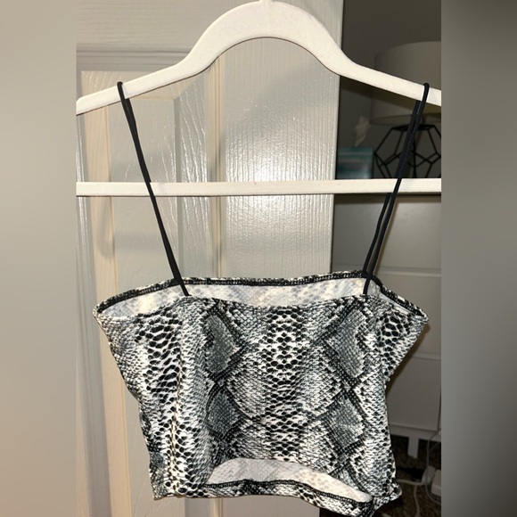 SHEIN Crop Top in Snakeskin Print - Picture 2 of 5